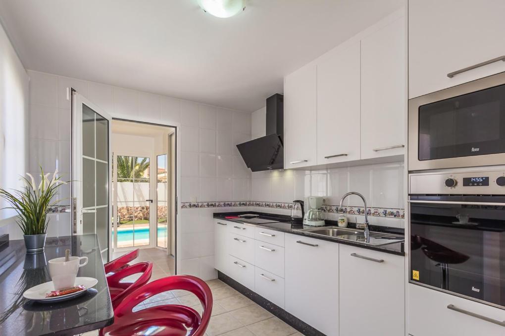 Perfect For Family Holidays With Private Pool, Near Beach And Golf- Villa Ashley Costa De Antigua Extérieur photo
